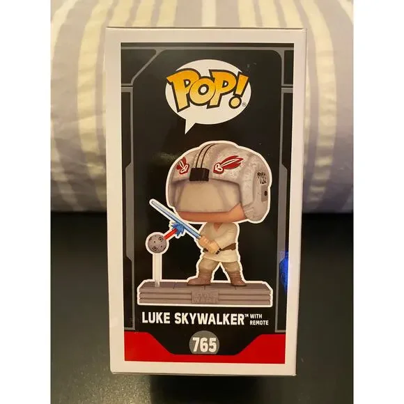Funko Pop Star Wars:  Luke Skywalker With Remote - Picture 4 of 6
